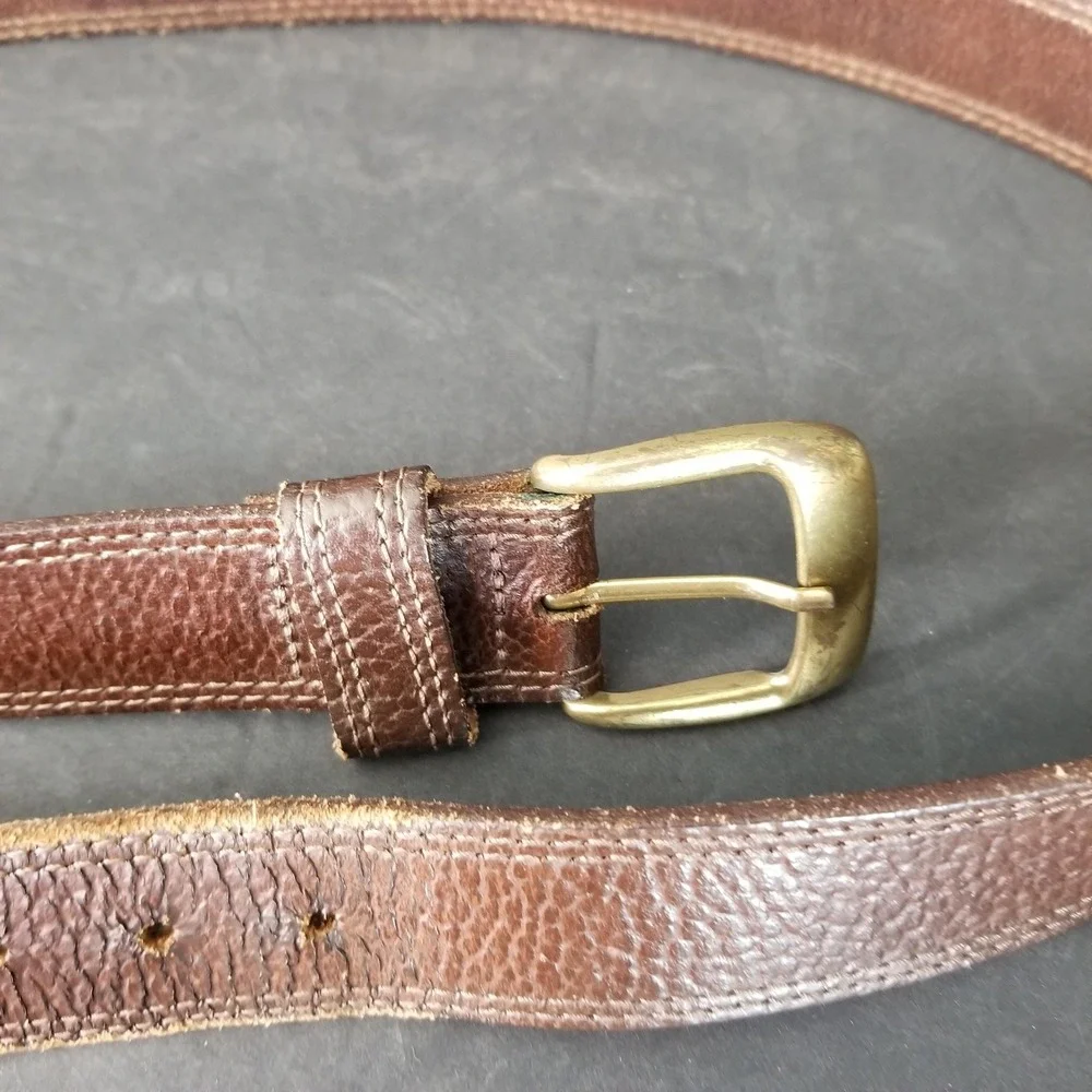 Mens Brown Genuine Leather Pebbled Belt Brass Buckle Size 40 Minimalist Gorpcore